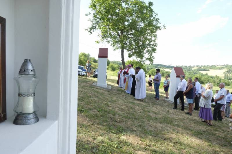 2021.06.30_Gödre felújított kálvária (65).JPG